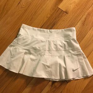 NIKE WHITE TENNIS SKIRT XS